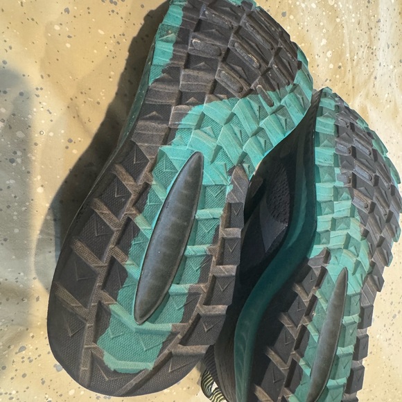 New Balance Dynasoft Nitrel GoreTex Trail Runners - Picture 2 of 3